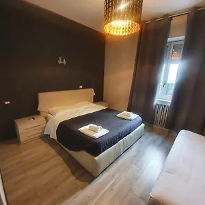 ** Pensión Sira House Italia
